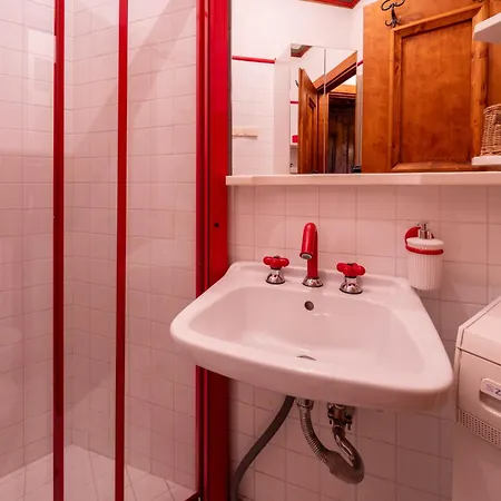 Cortina Center Alpine With Private Garage Cortina dʼAmpezzo